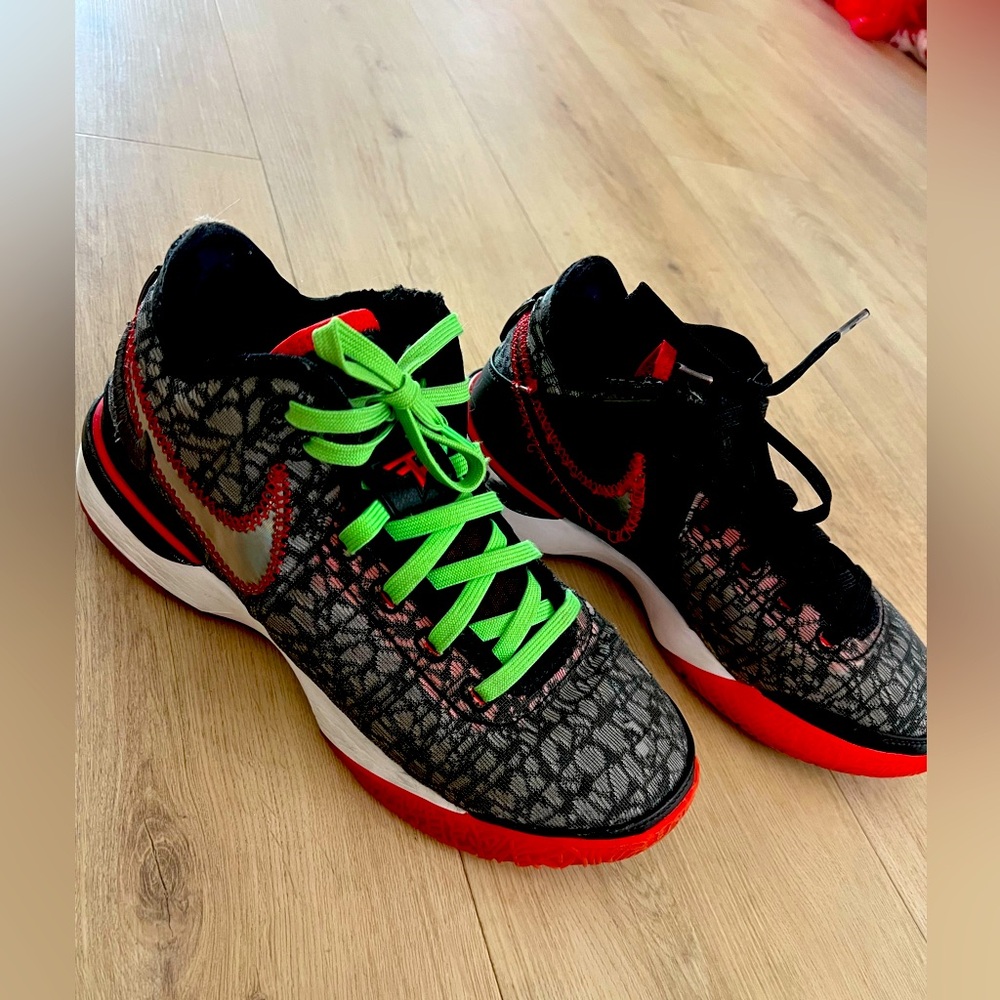 Nike FaZe Clan x Zoom LeBron NXXT Gen Bred - Picture 2 of 14